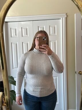 Off-White Ribbed Turtleneck Long Sleeve Top